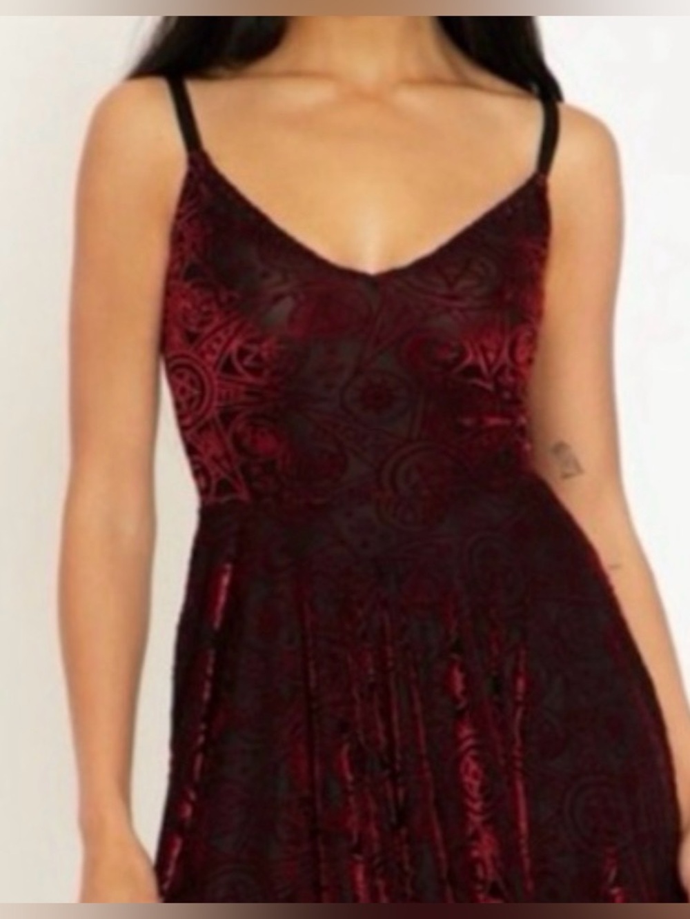 🧛🏻♀️🌹NWT HEX Blackmilk DISCONTINUED/RARE Velvet Asymmetrical Handkerchief Dress - Picture 3 of 8